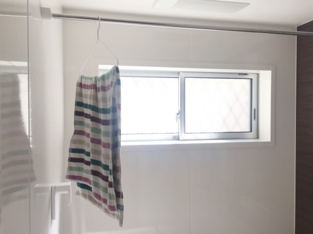 お風呂の窓